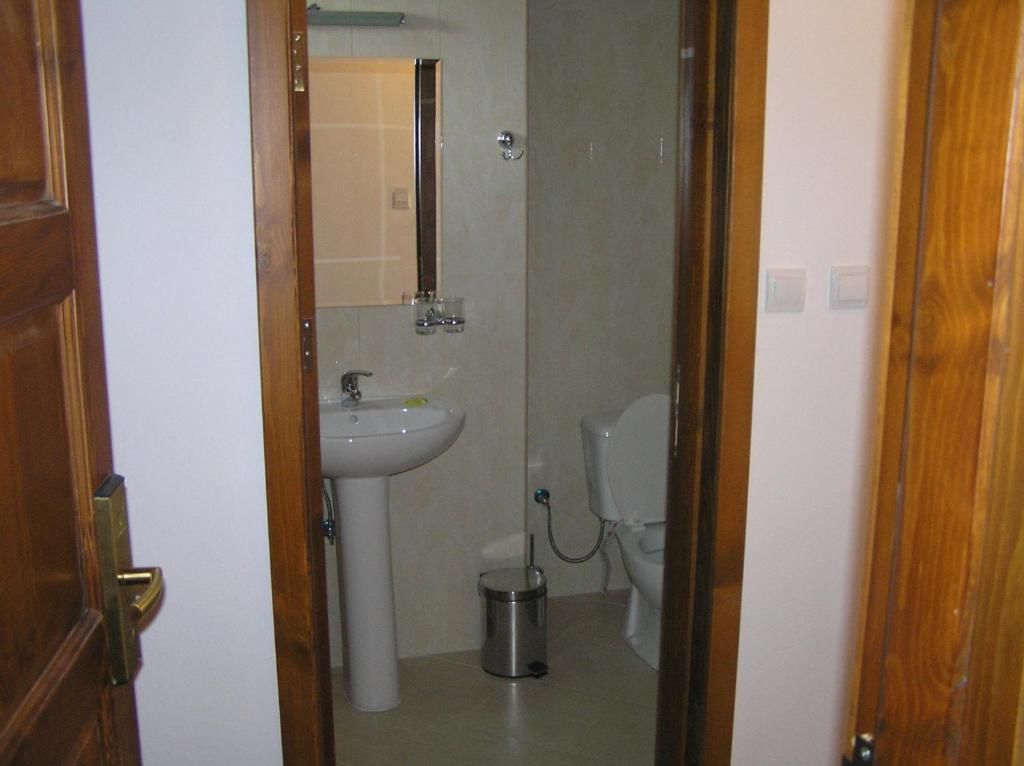 Отель Hotel Leshten Лештен